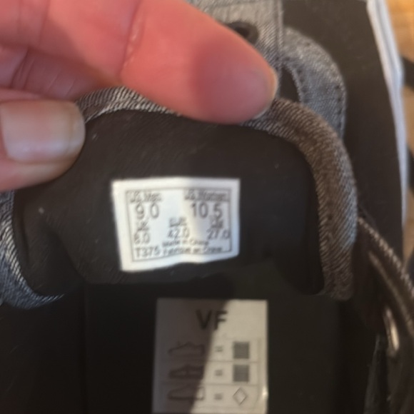 Vans Old Skool Black and Gray Sneakers Size 9 men 10.5 Women - Picture 5 of 5